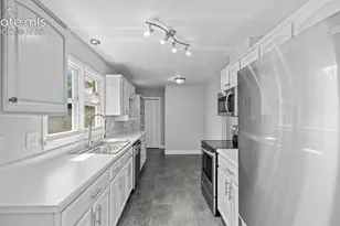 10 El Sereno Dr, Colorado Springs, CO 80906 - Photo 9