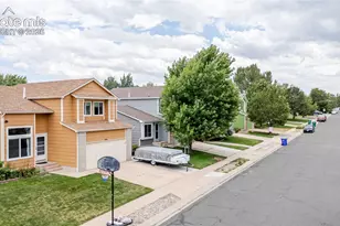 6041 Santana Dr, Colorado Springs, CO 80923 - Photo 3