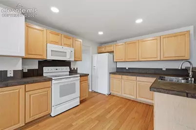 5813 Dolores Street, Colorado Springs, CO 80923 - Photo 11
