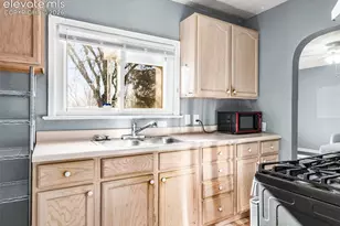 1905 E 8th St, Pueblo, CO 81001 - Photo 5
