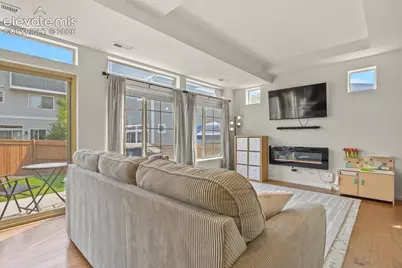 10064 Yampa Court, Commerce City, CO 80022 - Photo 7