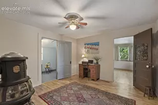 215 Washington Ave, Manitou Springs, CO 80829 - Photo 15