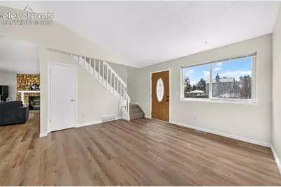 4510 Hollyridge Drive, Colorado Springs, CO 80916 - Photo 5