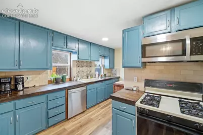 523 W Pikes Peak Avenue, Colorado Springs, CO 80905 - Photo 3
