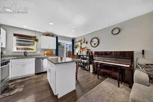 3389 Foxridge Dr, Colorado Springs, CO 80916 - Photo 11