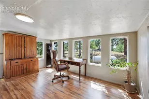 957 Arapahoe Dr, Florissant, CO 80816 - Photo 5