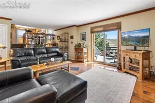 12360 Mesa View Rd, Larkspur, CO 80118 - Photo 11