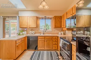6870 Riverwood Ln, Colorado Springs, CO 80918 - Photo 11