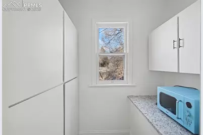 808 E Monument Street, Colorado Springs, CO 80903 - Photo 23