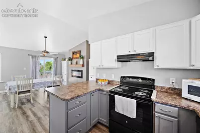 34 E Bonanza Drive, Pueblo, CO 81007 - Photo 3