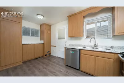 1003 E Columbia Street, Colorado Springs, CO 80903 - Photo 5
