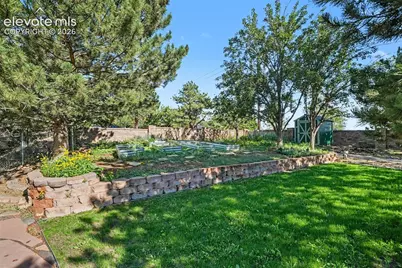 2230 Mesa Road, Colorado Springs, CO 80904 - Photo 35