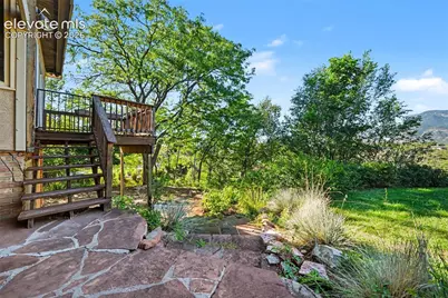 2230 Mesa Road, Colorado Springs, CO 80904 - Photo 31