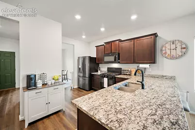 6159 Meadowbank Lane, Colorado Springs, CO 80925 - Photo 7