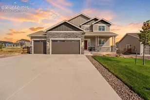 957 Sunny Shr Dr, Monument, CO 80132 - Photo 1