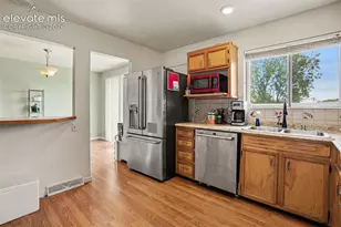 1915 Sussex Ln, Colorado Springs, CO 80909 - Photo 9