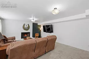 2230 Brookwood Dr, Colorado Springs, CO 80918 - Photo 35
