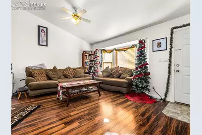 734 S Legend Lane, Pueblo, CO 81007 - Photo 5