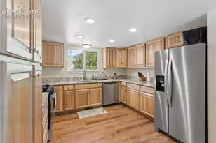 6420 Stonehedge Dr, Colorado Springs, CO 80918 - Photo 13