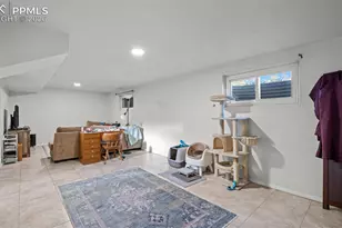 946 Hutchinson Dr, Colorado Springs, CO 80910 - Photo 17