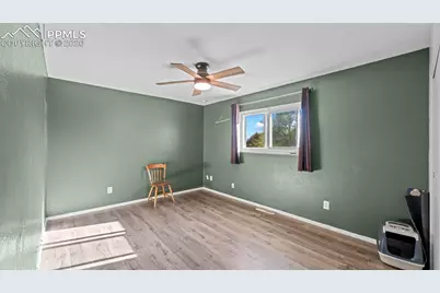 946 Hutchinson Drive, Colorado Springs, CO 80910 - Photo 9