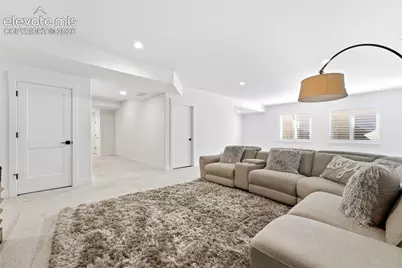 3414 Crest Hollow View, Colorado Springs, CO 80904 - Photo 37