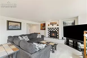 3916 Roan Dr, Colorado Springs, CO 80922 - Photo 7