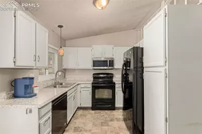 3310 Bridgewater Drive, Colorado Springs, CO 80916 - Photo 9