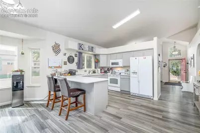 938 Cedarcrest Drive, Pueblo, CO 81005 - Photo 7