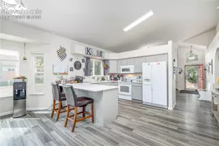 938 Cedarcrest Dr, Pueblo, CO 81005 - Photo 7