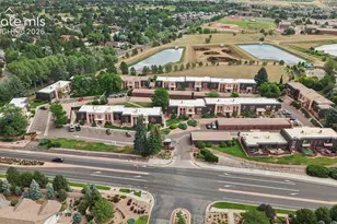 2927 Mesa Rd, Colorado Springs, CO 80904 - Photo 33