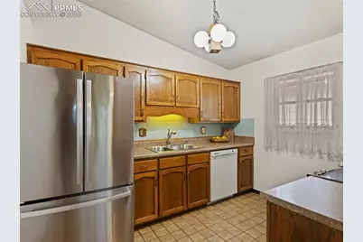 1110 Branding Iron Drive, Colorado Springs, CO 80915 - Photo 7