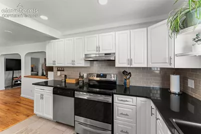 2706 W Pikes Peak Avenue, Colorado Springs, CO 80904 - Photo 13