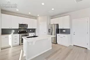 10432 Summer Rdg Dr, Peyton, CO 80831 - Photo 5