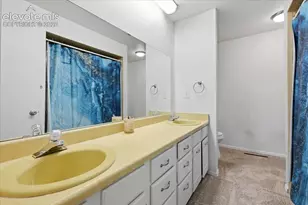 724-726 Pioneer Ln, Colorado Springs, CO 80904 - Photo 21