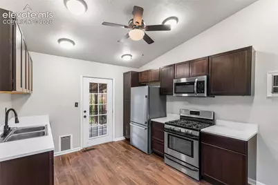 1118 Arroyo Avenue, Pueblo, CO 81004 - Photo 9
