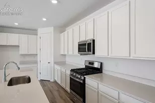 7830 Rainy Crk Trl, Colorado Springs, CO 80925 - Photo 7