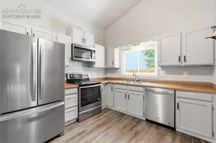 6065 Pemberton Way, Colorado Springs, CO 80919 - Photo 9