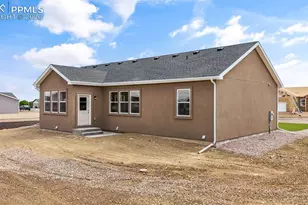 729 E Campbell Ln, Pueblo West, CO 81007 - Photo 37