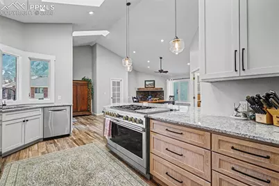 305 Hidden Creek Drive, Colorado Springs, CO 80906 - Photo 7