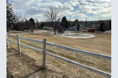 414 Sinton Avenue, Colorado Springs, CO 80906 - Photo 3