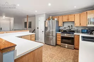 3060 Maverick Dr, Colorado Springs, CO 80918 - Photo 3