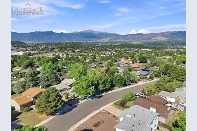 2555 Roundtop Drive, Colorado Springs, CO 80918 - Photo 45