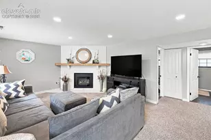 2555 Roundtop Dr, Colorado Springs, CO 80918 - Photo 19