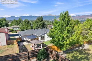 2555 Roundtop Dr, Colorado Springs, CO 80918 - Photo 43