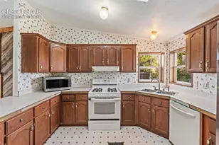 5873 S Quemoy Cir, Centennial, CO 80015 - Photo 11