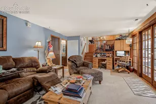 5374 Smokehouse Ln, Colorado Springs, CO 80917 - Photo 11