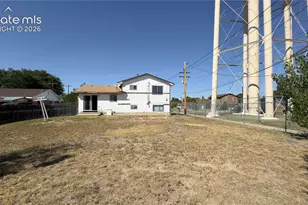 102 W 26th St, La Junta, CO 81050 - Photo 9