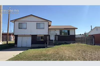 102 W 26th Street, La Junta, CO 81050 - Photo 3