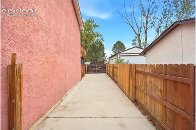 2025 Heathercrest Drive, Colorado Springs, CO 80915 - Photo 3